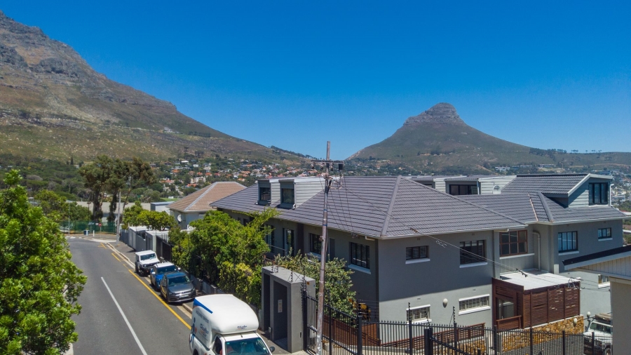 2 Bedroom Property for Sale in Vredehoek Western Cape